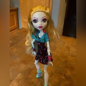 Monster High Doll Lagoona Blue in Ghouls Night G1 with Blonde Hair Teal Outfit